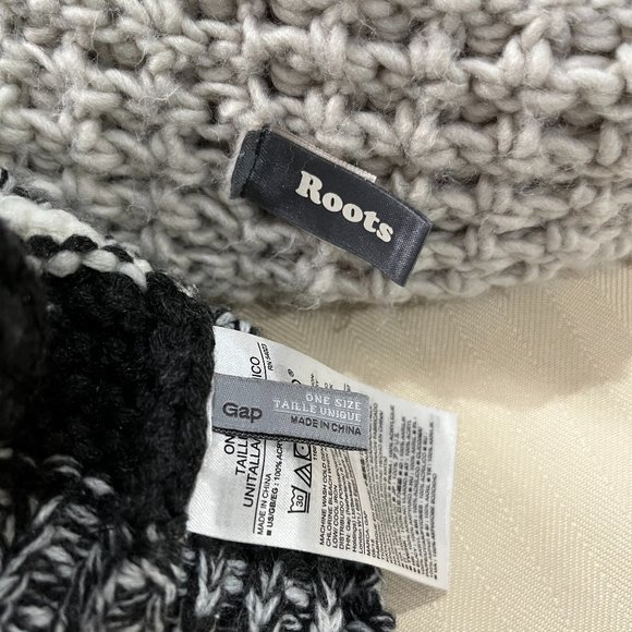 Set of 2 Infinity Scarves - Picture 4 of 10